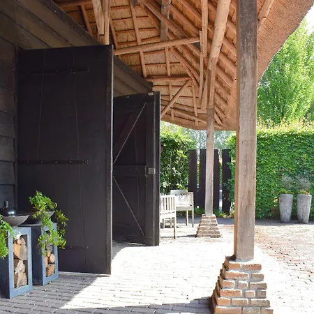 Semesterbostad In Near Het