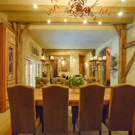 Vakantiehuis In Near Het *