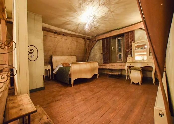 In Near Het * Alphen (North Brabant)